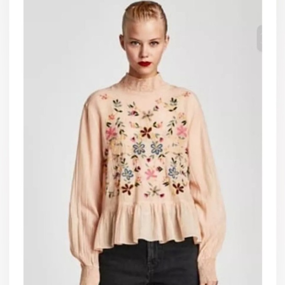 Zara XS Boho Cottagecore Romantic Peasant Floral Embroidery Smocked Neck Blouse